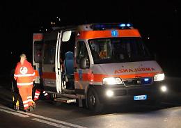 Neonato trovato morto in una siepe