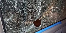 Lancio di pietre contro un autobus a Napoli, nessun ferito
