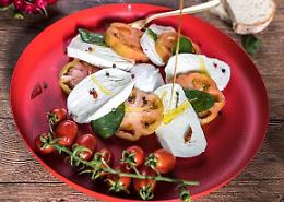 Mozzarella di bufala dop, la più citata nei menù ma attenti ai falsi