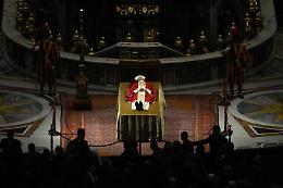Benedetto XVI, Capi di Stato in fila per l'omaggio