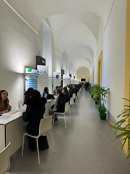 Napoli, in 50 firmano contratti dopo le giornate offerta lavoro del Comune