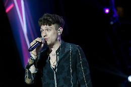 Sanremo 2021, Irama verso ritiro? La proposta di Amadeus