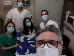 Guarito dal Covid ringrazia medici e infermieri del II Policlinico con i "Biscotti di Castellammare"