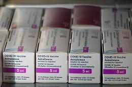 AstraZeneca, Olanda sospende vaccinazioni per non sprecare dosi