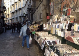 A Port’Alba c’è il libro sospeso 