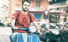 La più grande community regionale nasce con un giro in Vespa per Napoli
