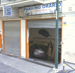 Inseguito in moto e gambizzato all'Arenella