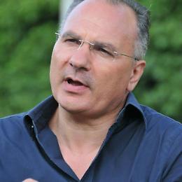 Lascia il carcere Carmine Antropoli, primario del Cardarelli ed ex sindaco di Capua