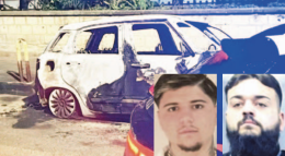 A fuoco auto della suocera di Muro