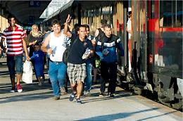 Budapest, stazione riaperta ai profughi