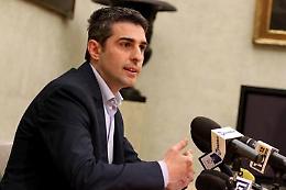 Frattura insanabile, Pizzarotti lascia i Cinque Stelle