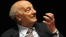 La Capria compie 95 anni e chiede in regalo la riqualificazione del Lago d'Averno