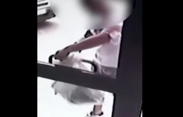 Raid sotto casa di Borrelli, abbandonati sacchetti della spazzatura