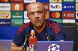 Ajax, Schreuder: "Napoli fortissimo e imbattuto, Rui la chiave, Lobo-Zielinski top e Kvara si ferma col gioco di squadra"
