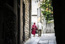 Covid, in Irpinia sindaco vieta a over 70enni di uscire da casa