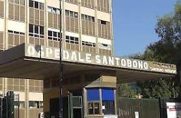 Cade in casa e rischia amputazione braccio, bimba salvata al Santobono