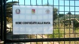Partono i progetti per i 124 beni confiscati alla camorra