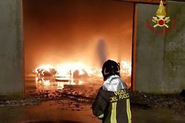 Incubo nube tossica a Pavia: chiudete porte e finestre