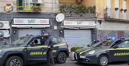 Fiumi di cocaina su Napoli, assedio ai narcos gourmet