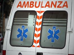 Lite per viabilità, 18enne accoltellato