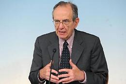 Padoan e il "mostro" del debito: «Cominciamo a domarlo"