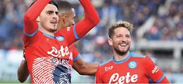 Il Napoli non si ferma più, tris all’Atalanta a Bergamo. Agganciato il Milan in vetta