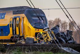 Olanda, deraglia treno: un morto e almeno 30 feriti