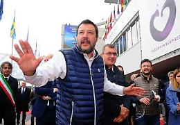 «Salvini dove sei?», opposizione all'attacco