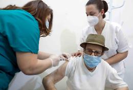 Vaccini, open day dell'Asl Napoli 2 per over 60 e 70
