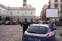 Rapina un anziano e fugge: catturato