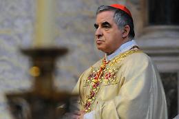 Scandalo Vaticano, decreto: «Contatti Becciu-Marogna anche dopo le accuse»