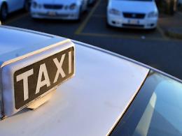 Taxi abusivi, raffica di sanzioni