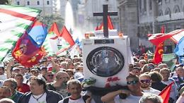 Whirlpool, corteo a Roma: il ministro convoca l'azienda