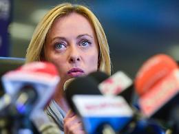 Meloni a Zelensky: «Sostegno a Ucraina, annessioni Russia senza valore»