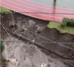 Maltempo in Campania, crollo nello stadio di Ercolano