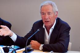 Covid, Bertolaso: «La chiamano emergenza ma è incompetenza»