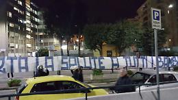 La Curva B al reparto oncologico del Santobono: «Non mollate ragazzini»