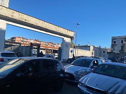 Folla al Drive In per i tamponi, San Giorgio a Cremano si blocca