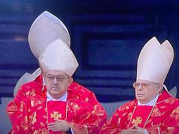 Anche l’ex Arcivescovo di Napoli, Crescenzio Sepe, rende omaggio a Papa Ratzinger