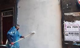 Blitz a Forcella, rimosso il murales di Luigi Caiafa