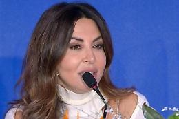 Sanremo 2022, Ferilli show: «Stasera 3 di notte, corsi di sopravvivenza»
