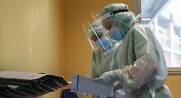 Covid, misteriosa variante trovata nelle fogne: la scoperta