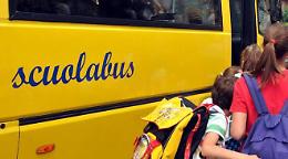 Studenti su scuolabus abusivo non immatricolato