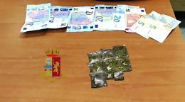 Bagnoli, polizia arresta 22enne per droga