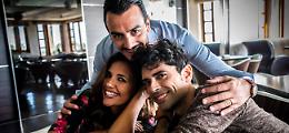 "Troppo napoletano", mix vincente di sentimento e ironia | FOTO + VIDEO