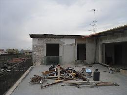 Manufatto abusivo, scattano i sigilli