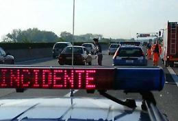 Contromano in autostrada, un morto e 5 feriti nel Salernitano