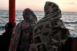 «Mamme con bimbi rifiutano lo sbarco»