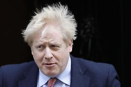 Inghilterra riapre pub e negozi il 12 aprile. Johnson: «Mi farò una birra»
