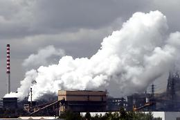 Ex Ilva: esplosione e incendio all'Acciaieria, operatori salvi per miracolo